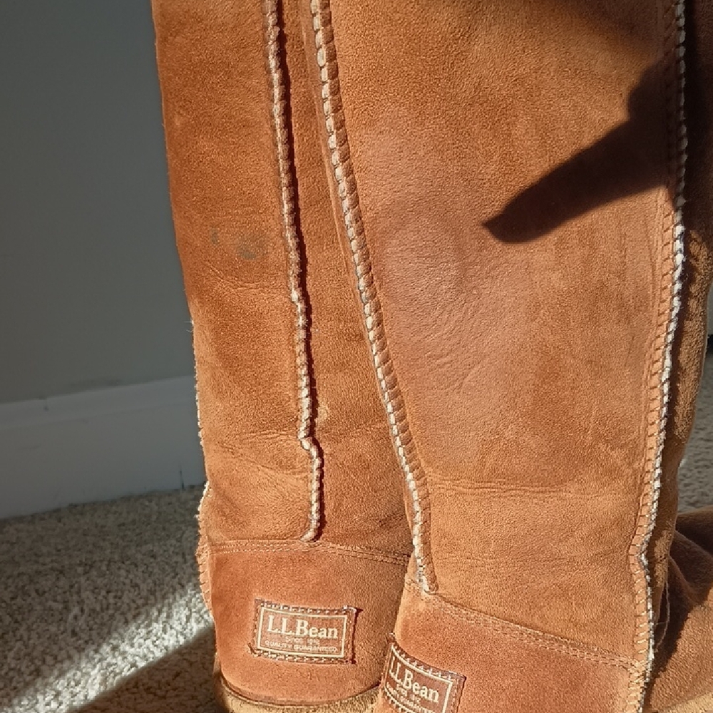 L.L. Bean Women's Tan Shearling Winter Boots - Picture 5 of 13